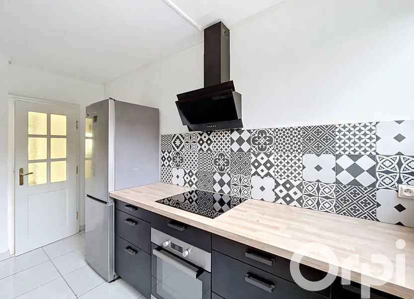 Flat Rue du 4 Août 1789 in Villeurbanne