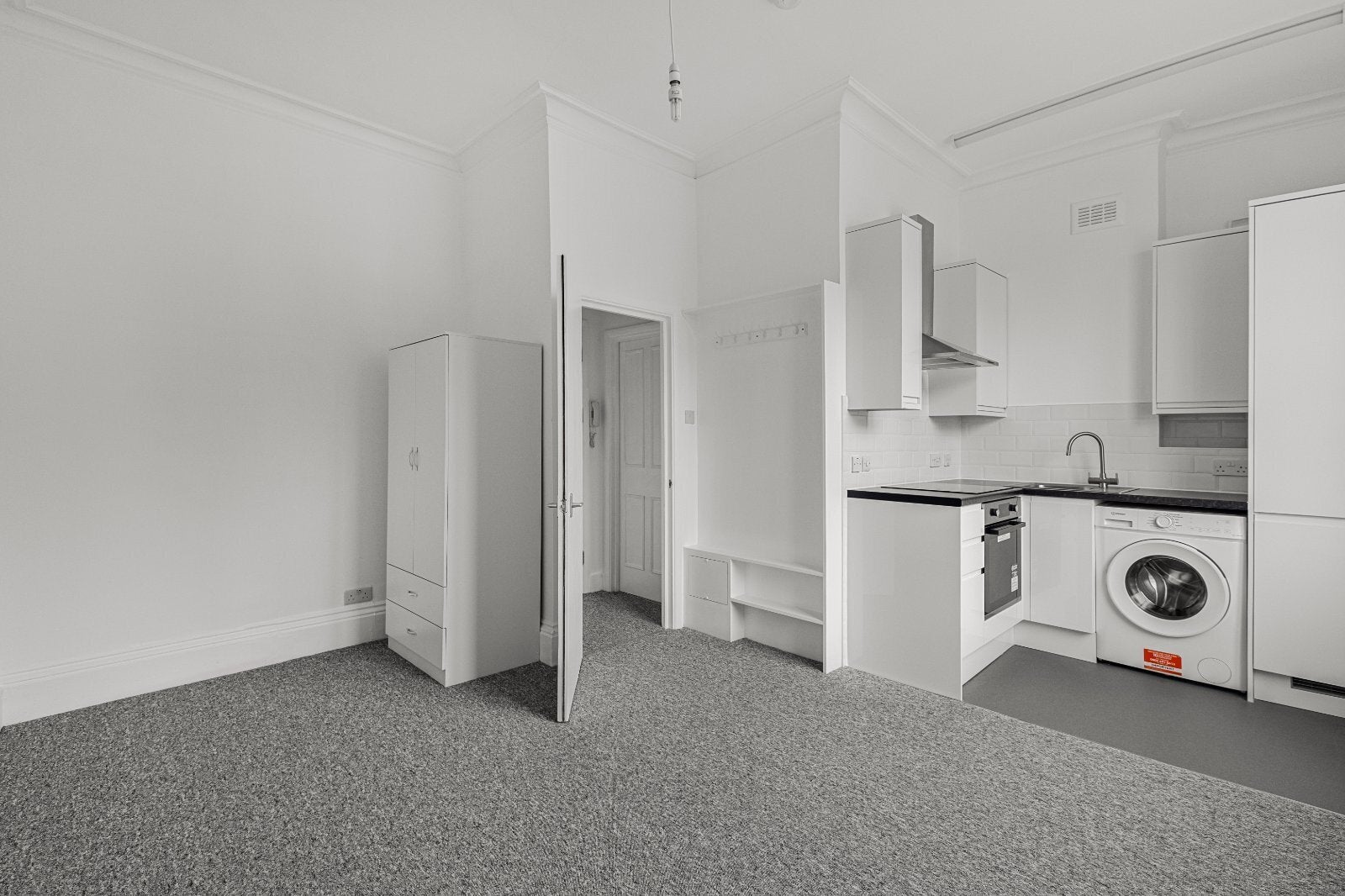 Flat Horbury Crescent in Greater London