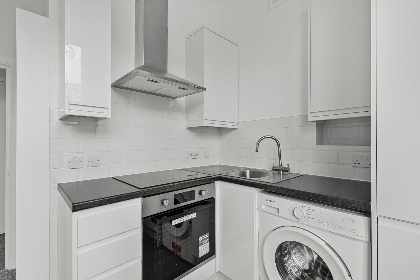 Flat Horbury Crescent in Greater London