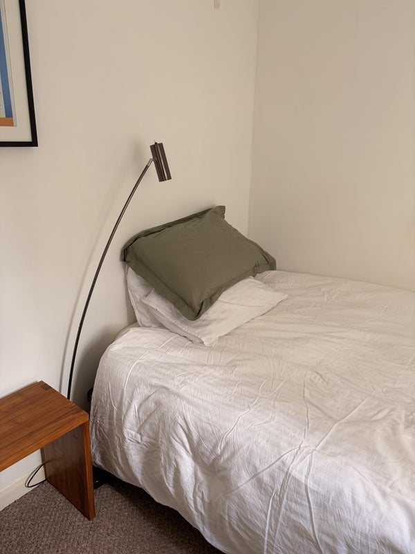 Room Worple Road in Greater London