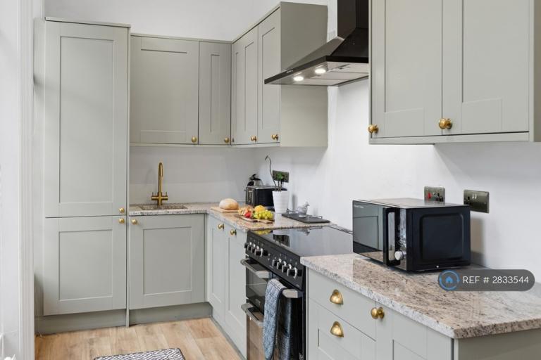 Flat North Mossley Hill Road in Liverpool