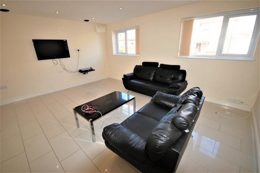 Flat Southlea Avenue in Royal Leamington Spa