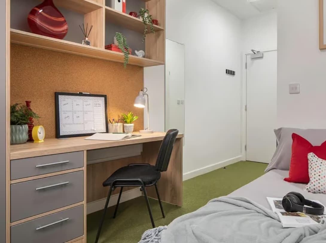 Room Cliveland Street in Birmingham