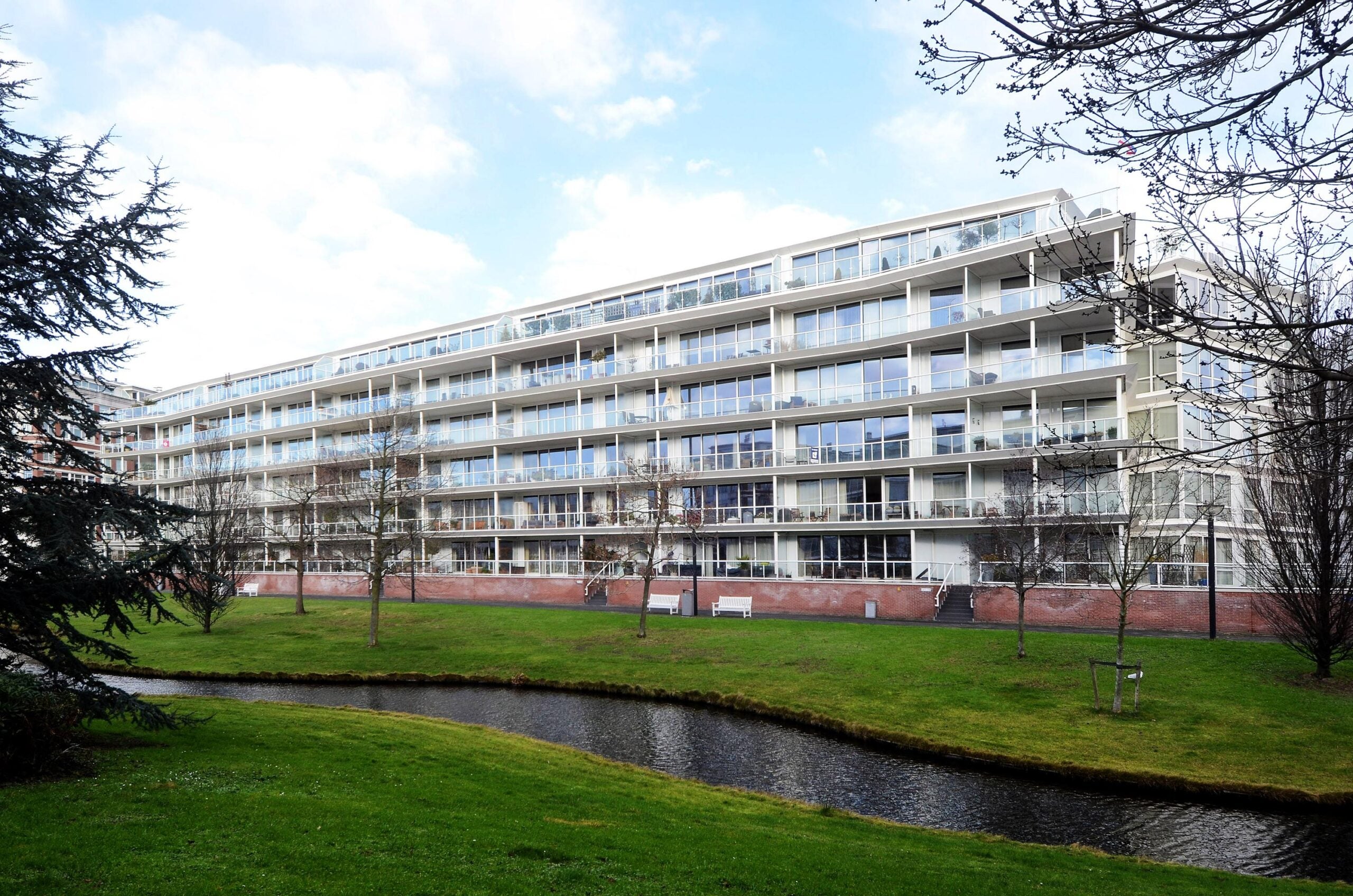 Appartement Burgemeester De Monchyplein 283 in Den Haag