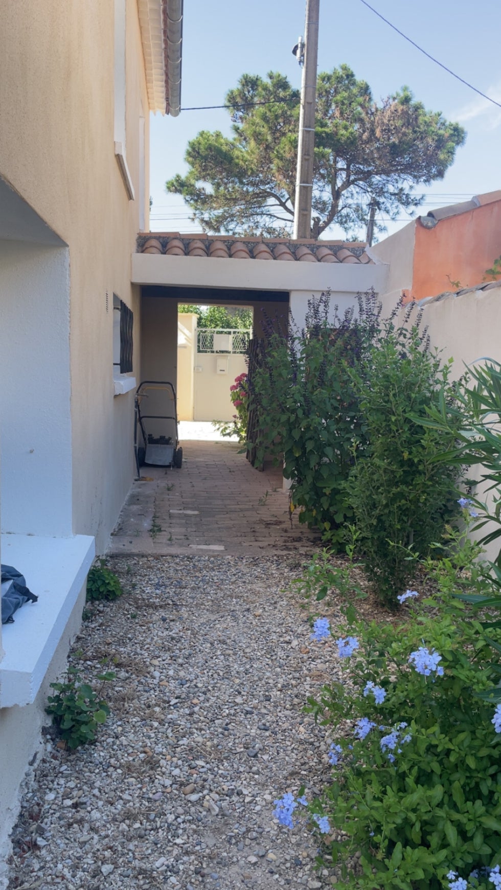 Flat Impasse Aquarelle in Sorgues