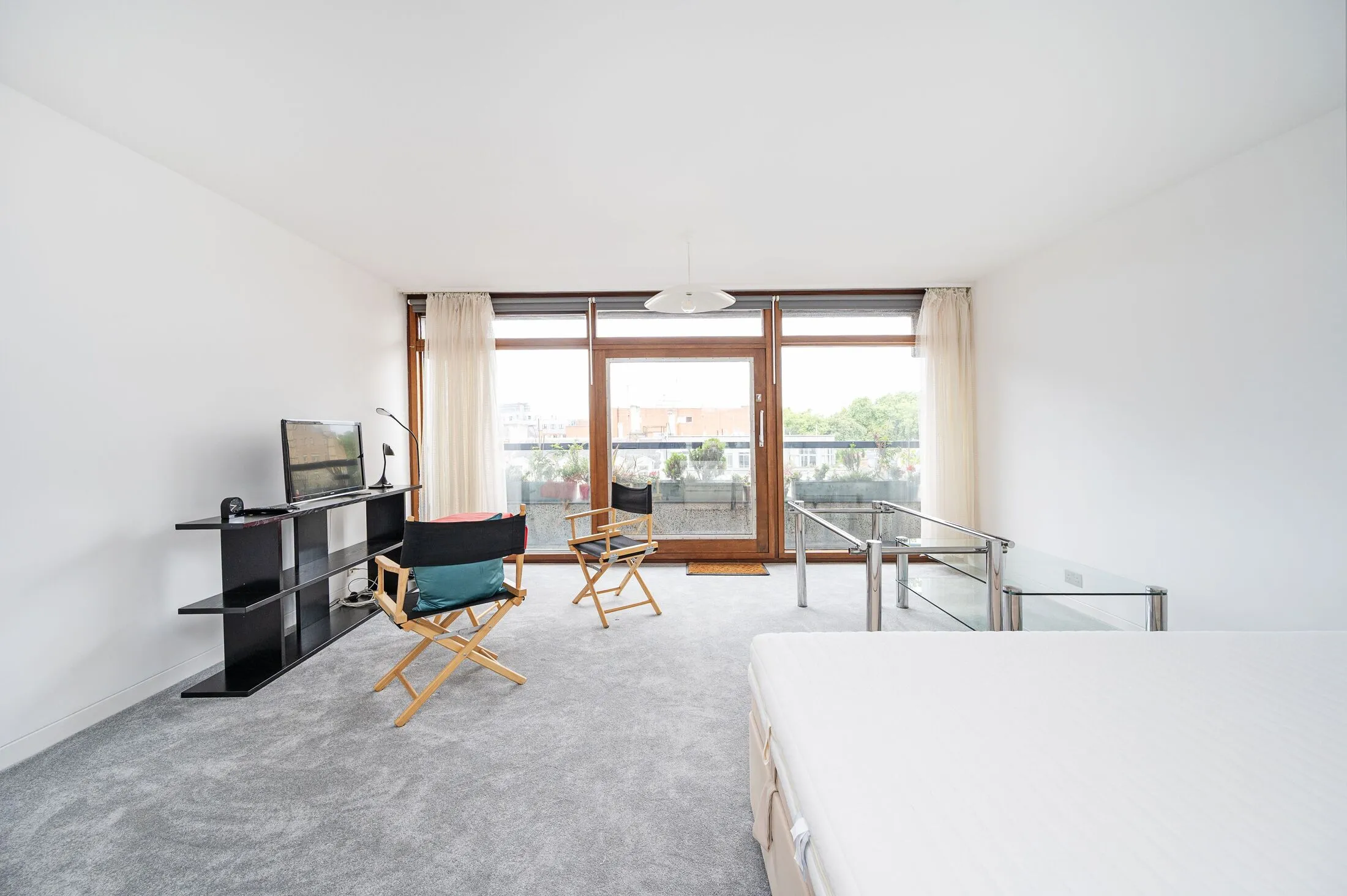 Flat Aldersgate Street in City of London