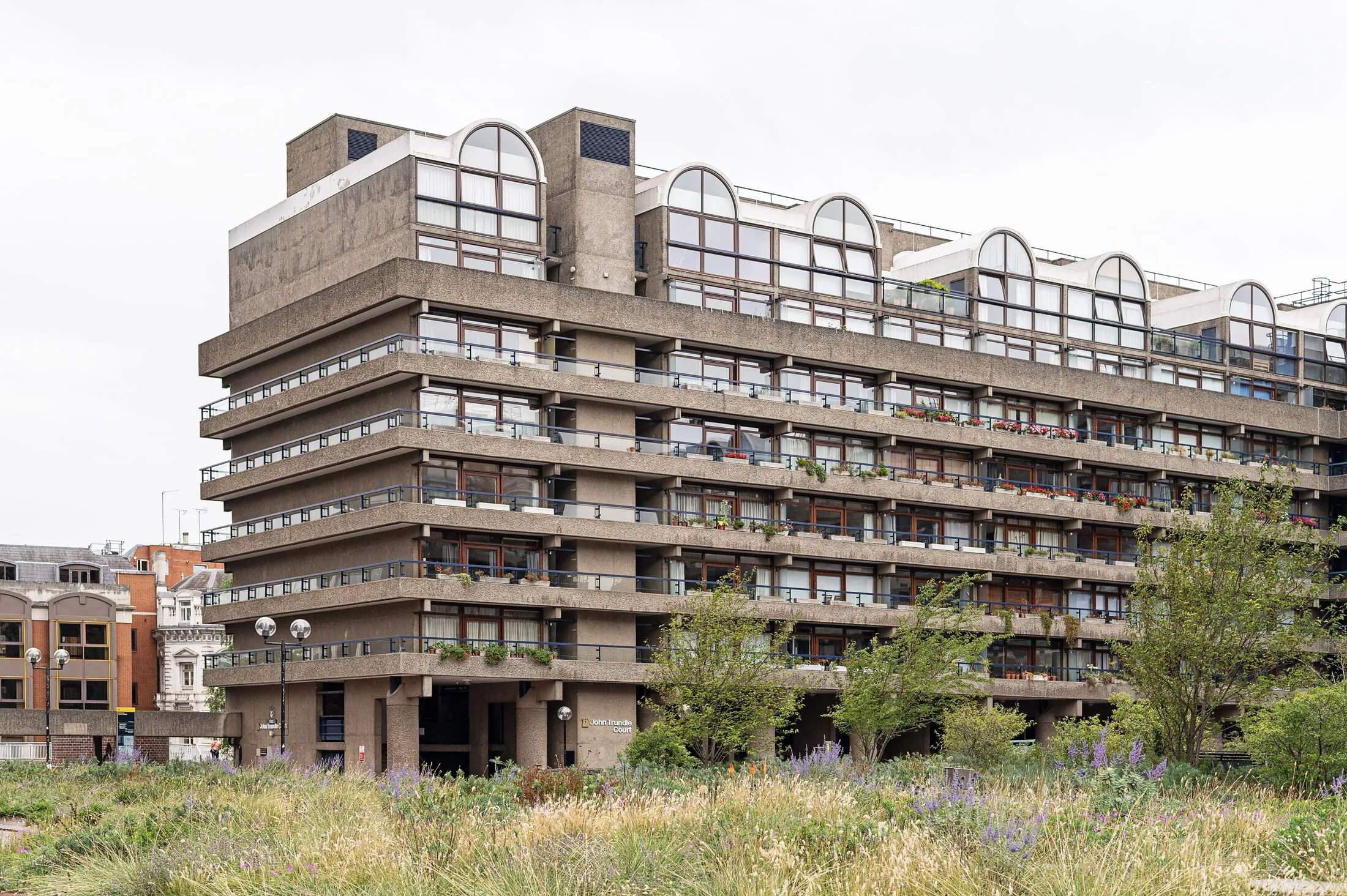 Flat Aldersgate Street in City of London