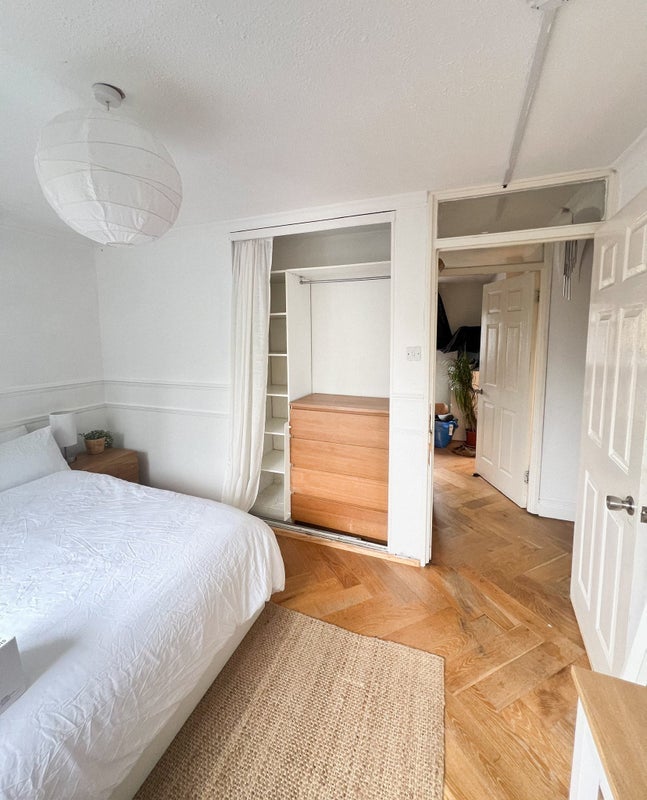 Room Clark Street in Greater London