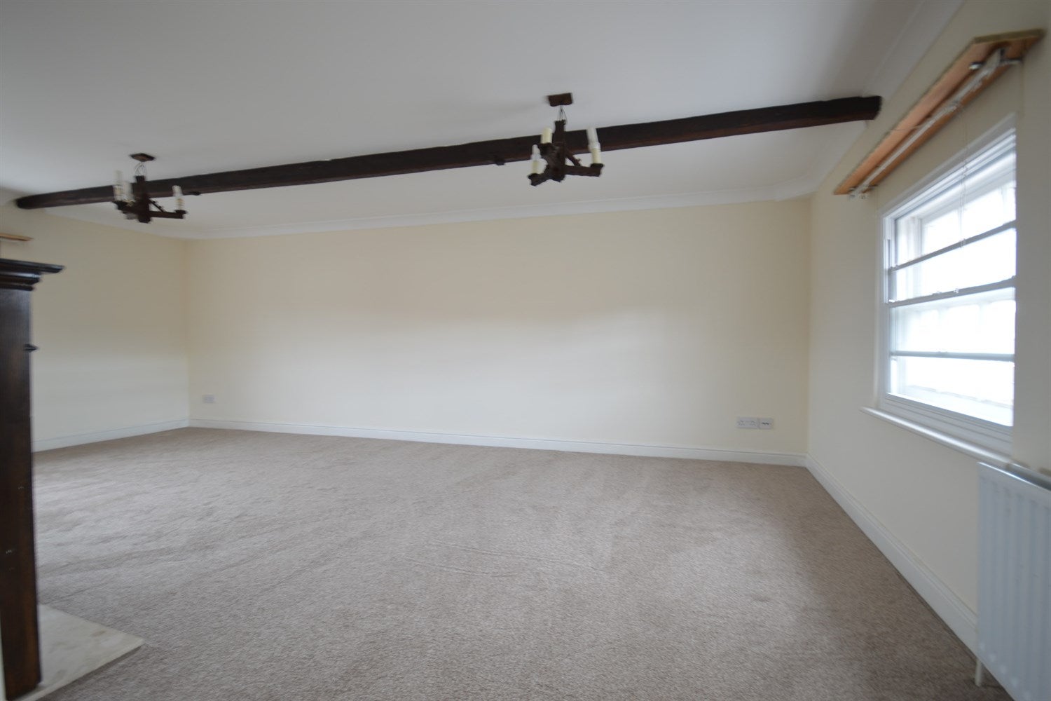 Flat Velyn Avenue in Chichester