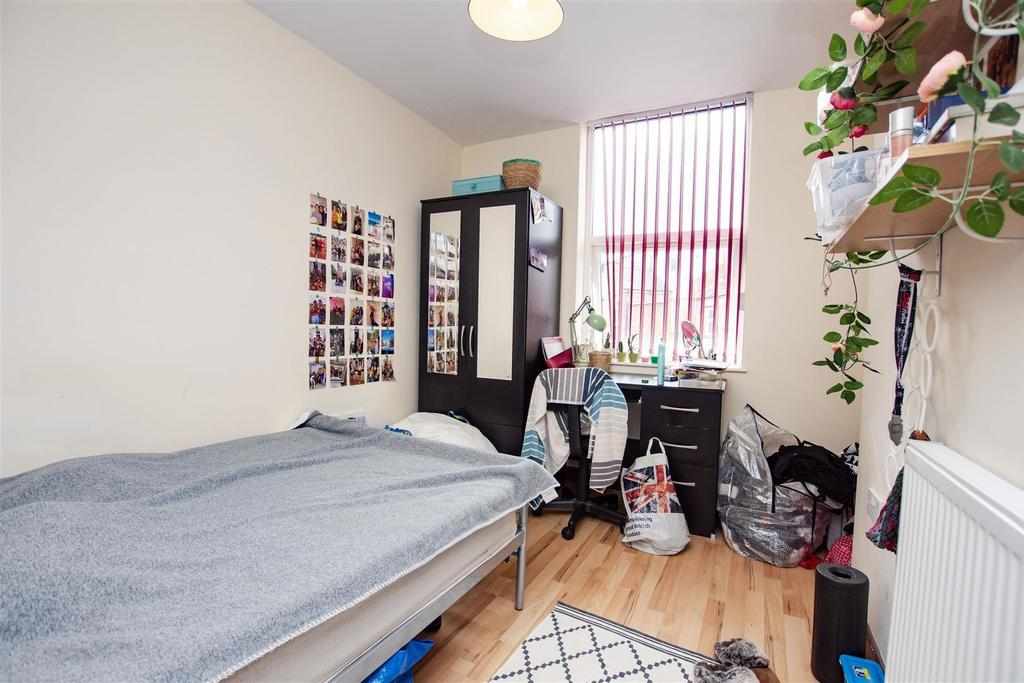 Flat Teignmouth Road in Birmingham