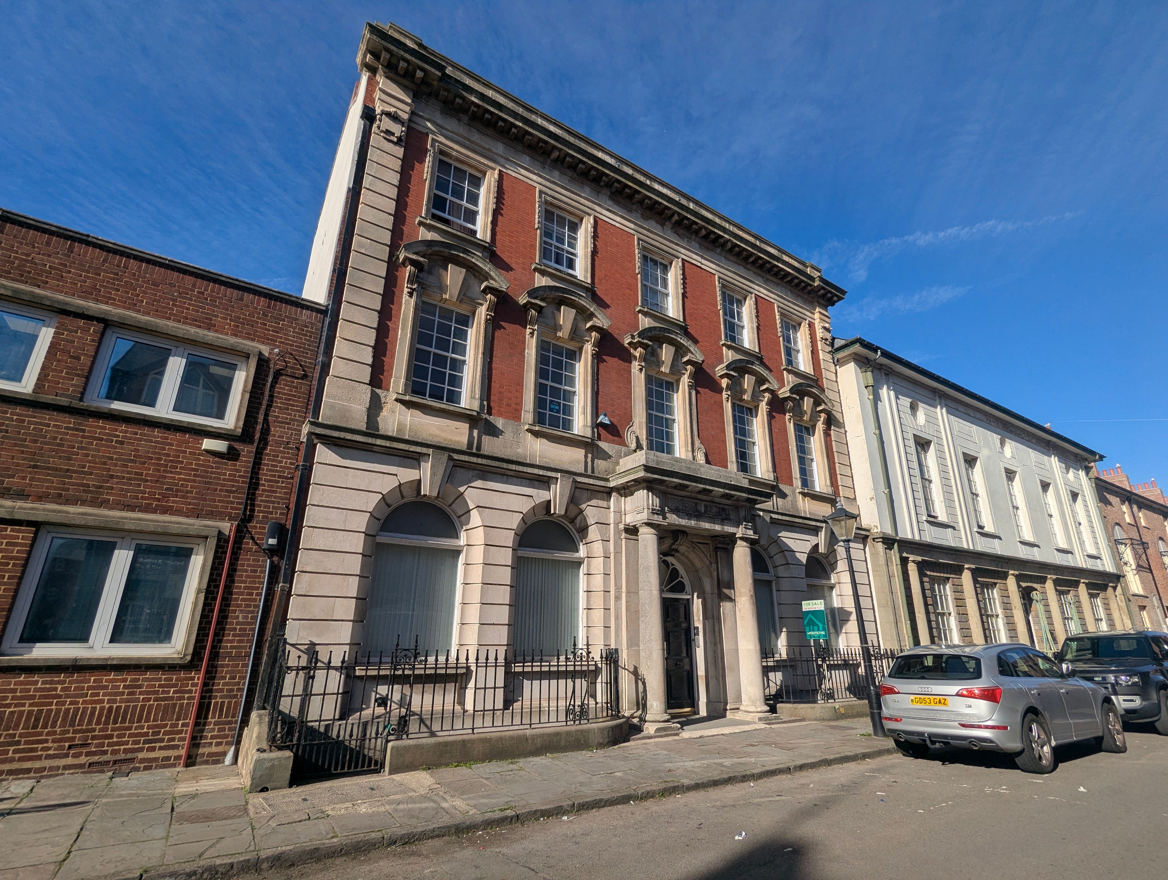 Flat Cambrian Place in Swansea