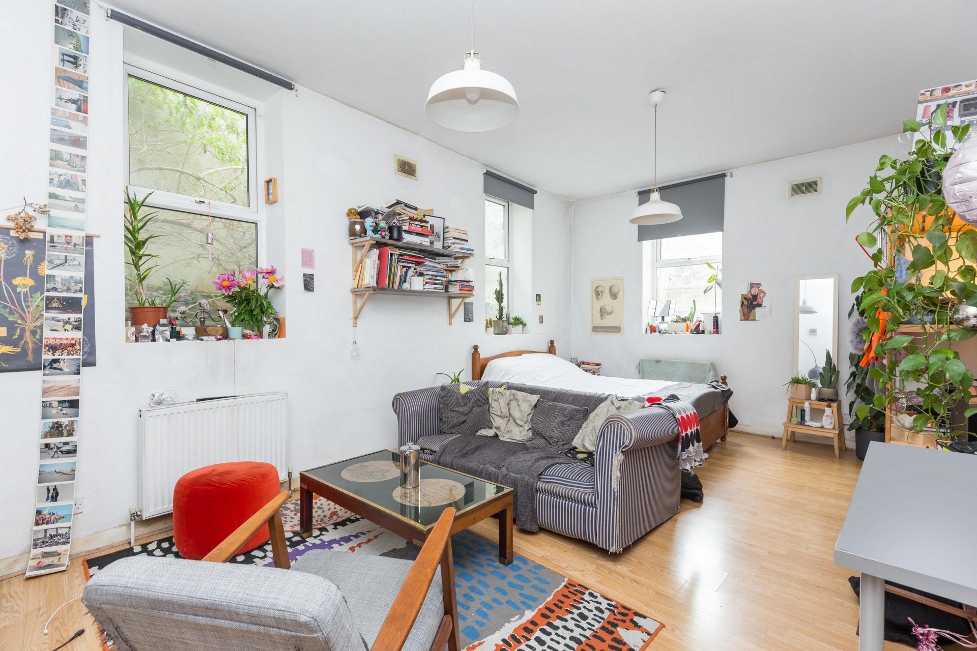 Flat Kingsland Road in Greater London