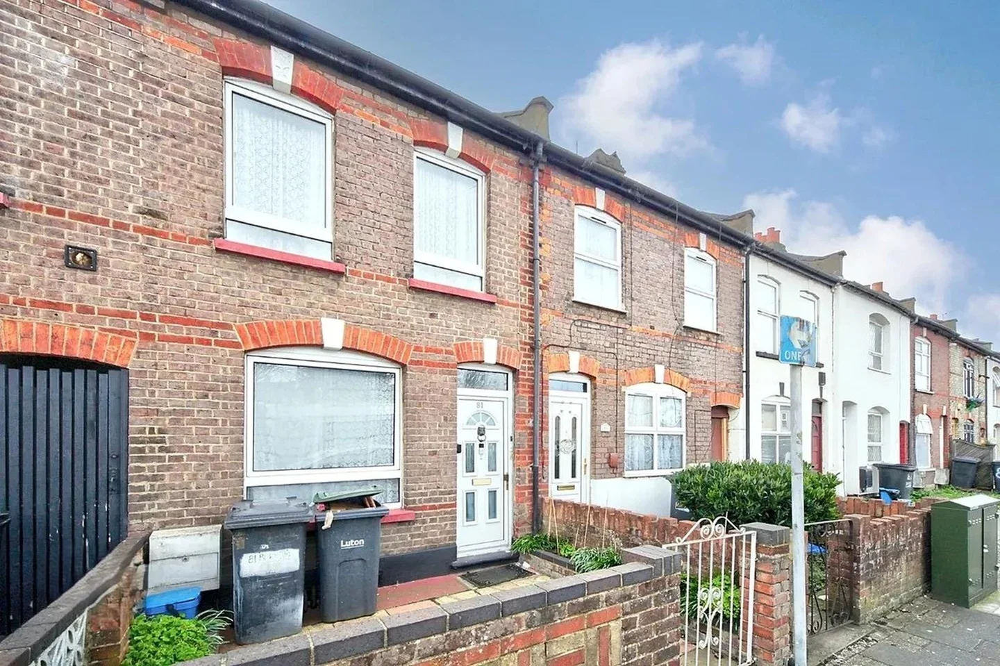 House Dunstable Road in Luton
