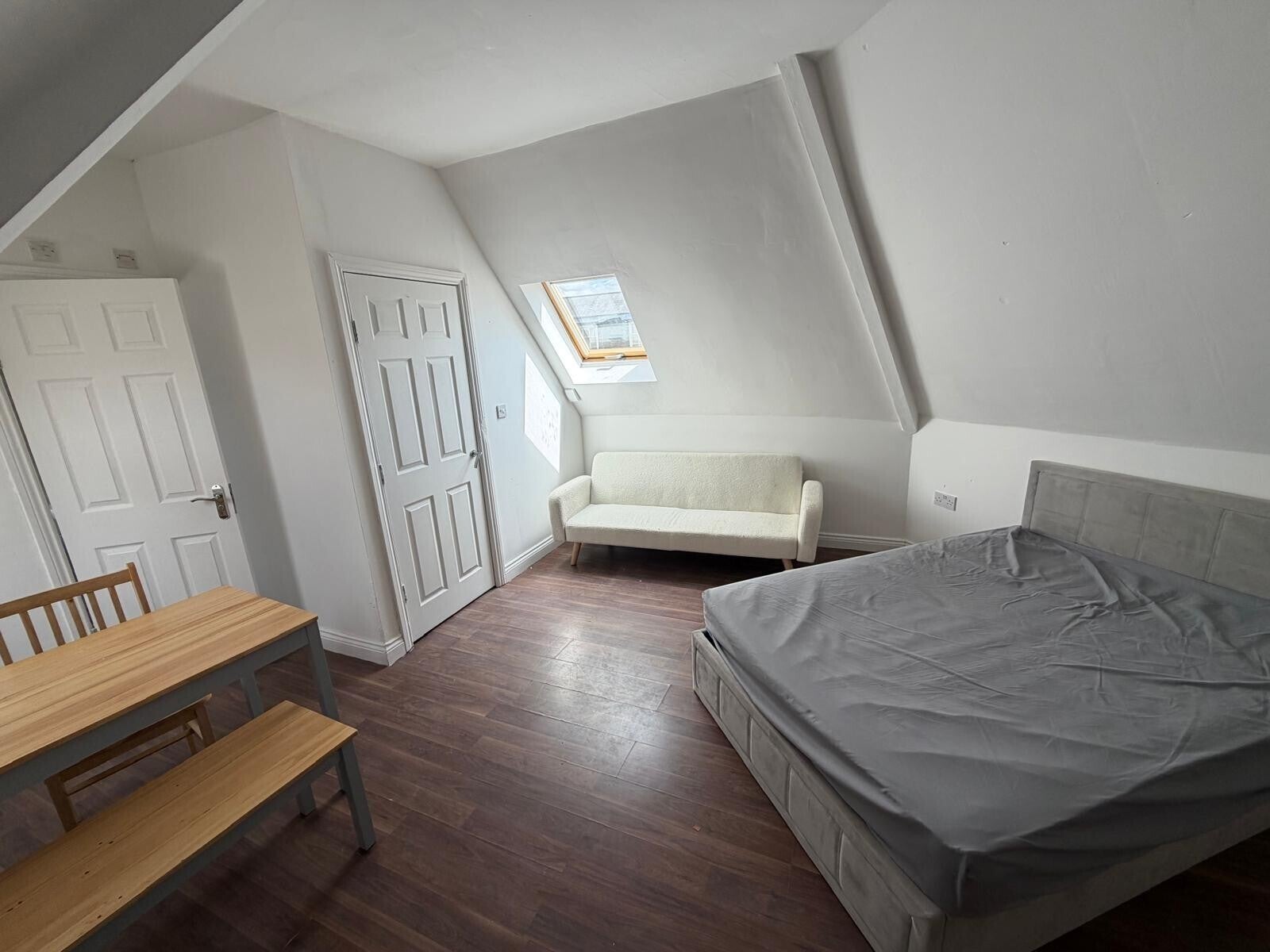 Flat Upper Bond Street in Hinckley and Bosworth