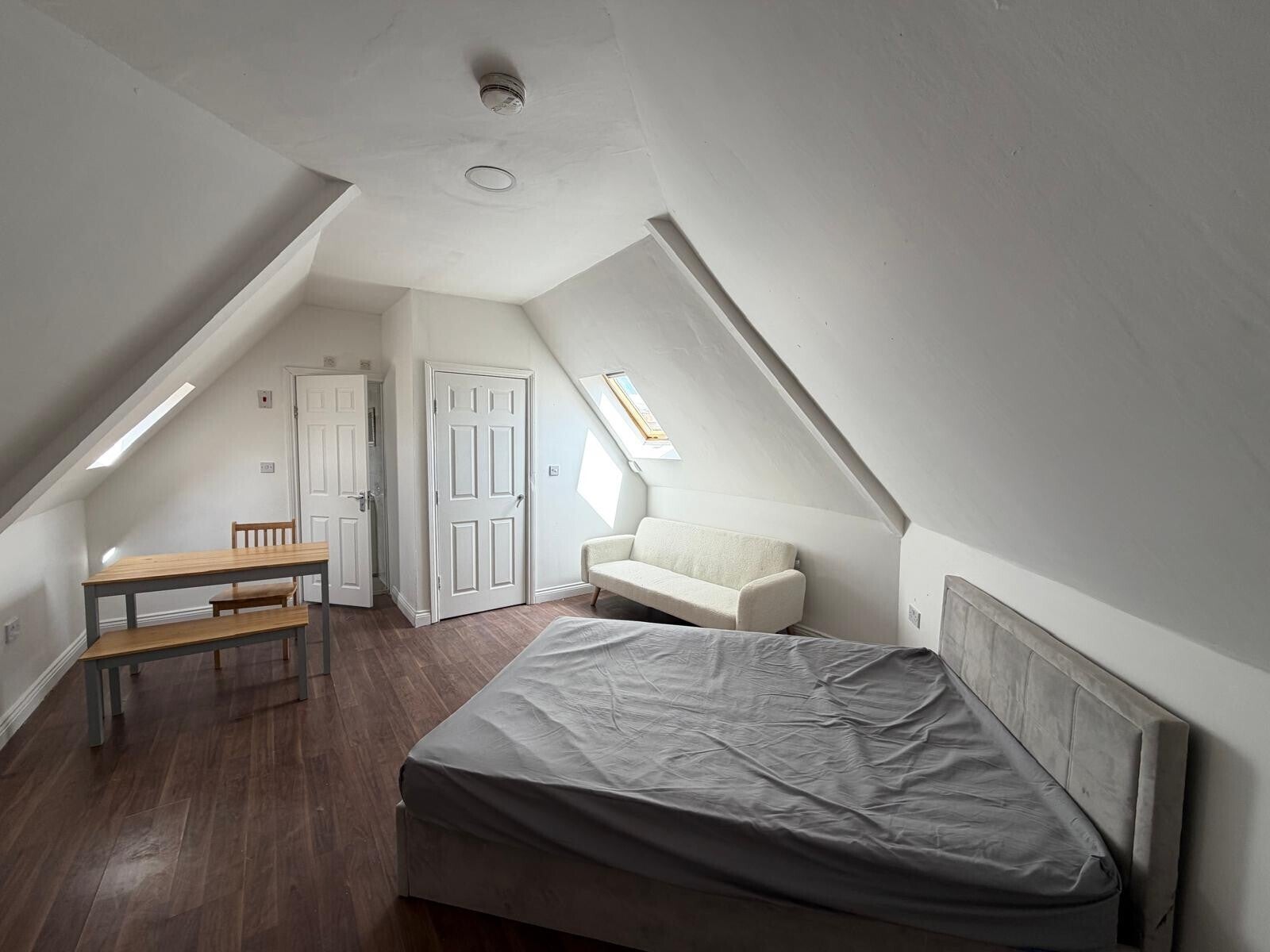 Flat Upper Bond Street in Hinckley and Bosworth