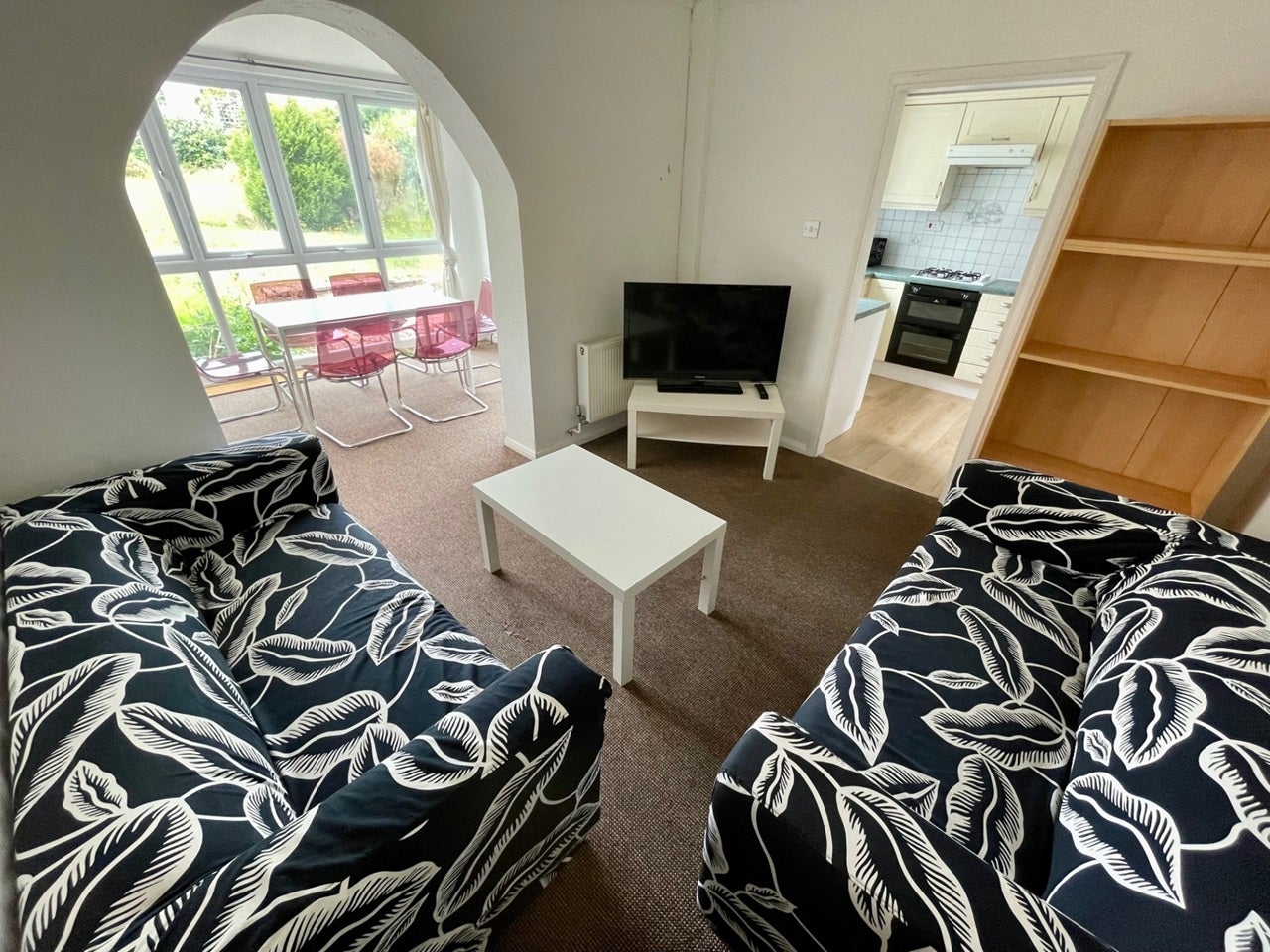 Room Hillside Avenue in Canterbury