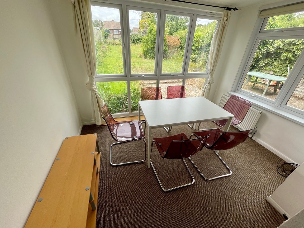 Room Hillside Avenue in Canterbury