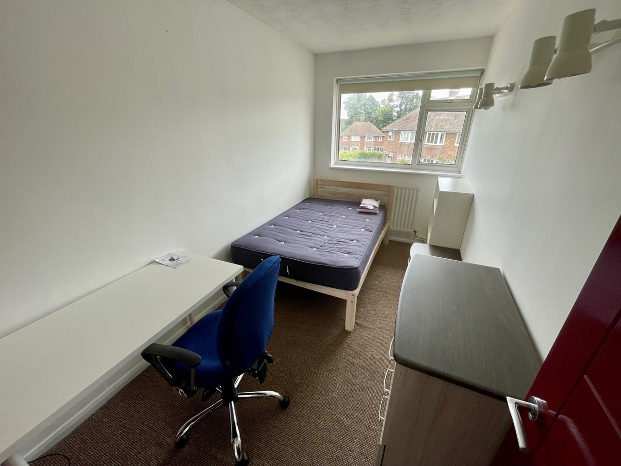 Room Hillside Avenue in Canterbury