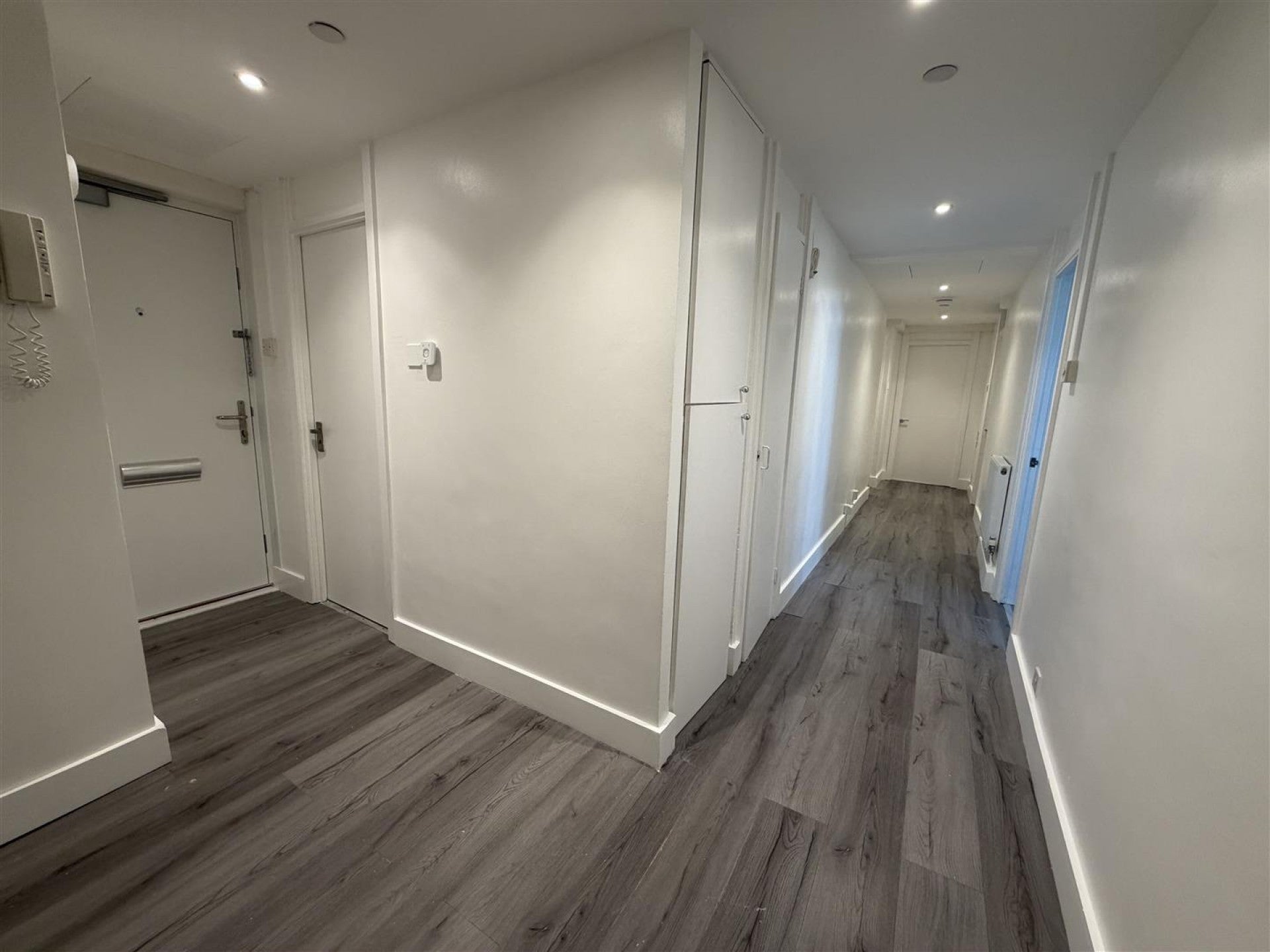 Flat Aldriche Way in Greater London