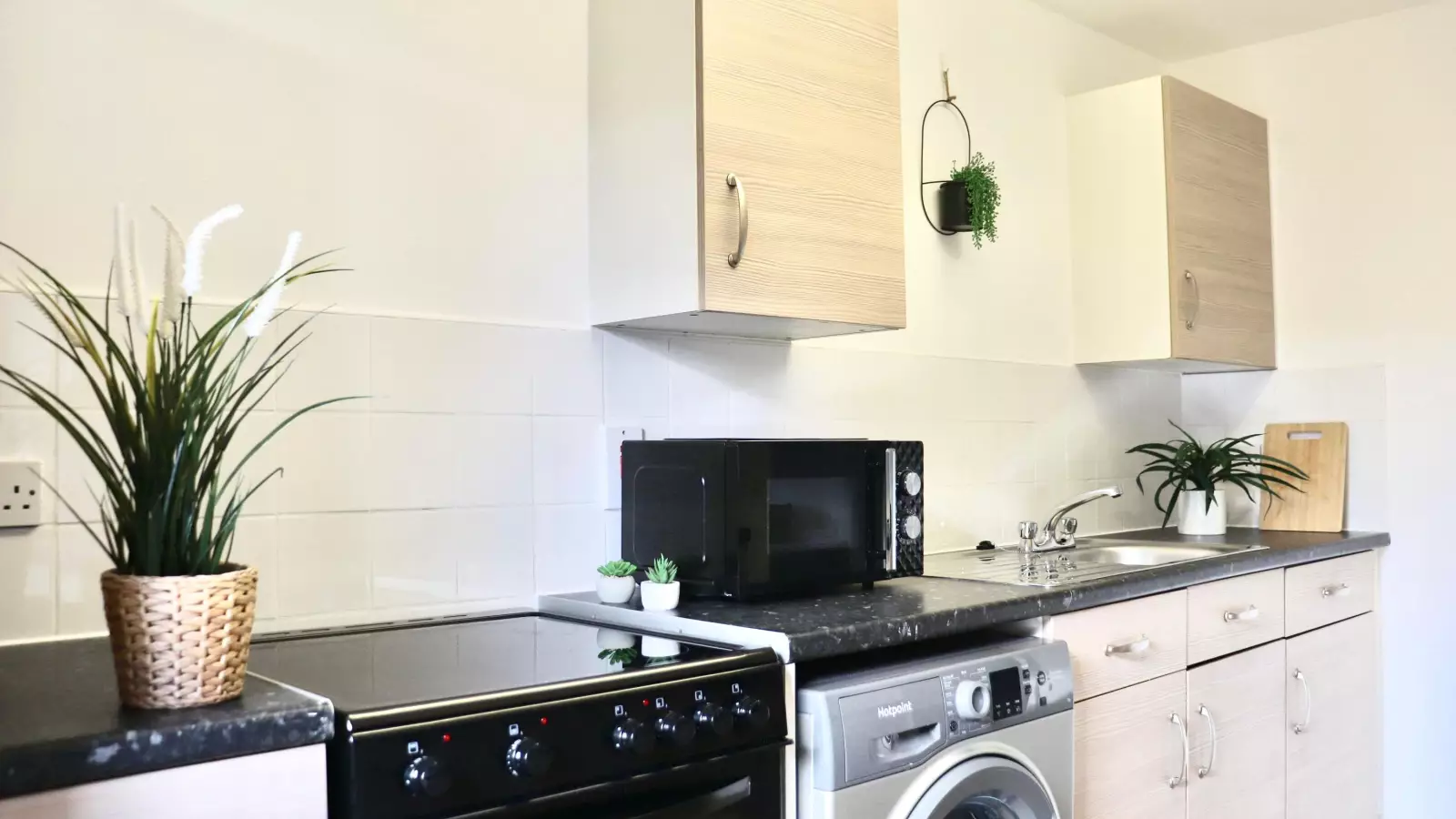 Flat Penrose Street in Greater London