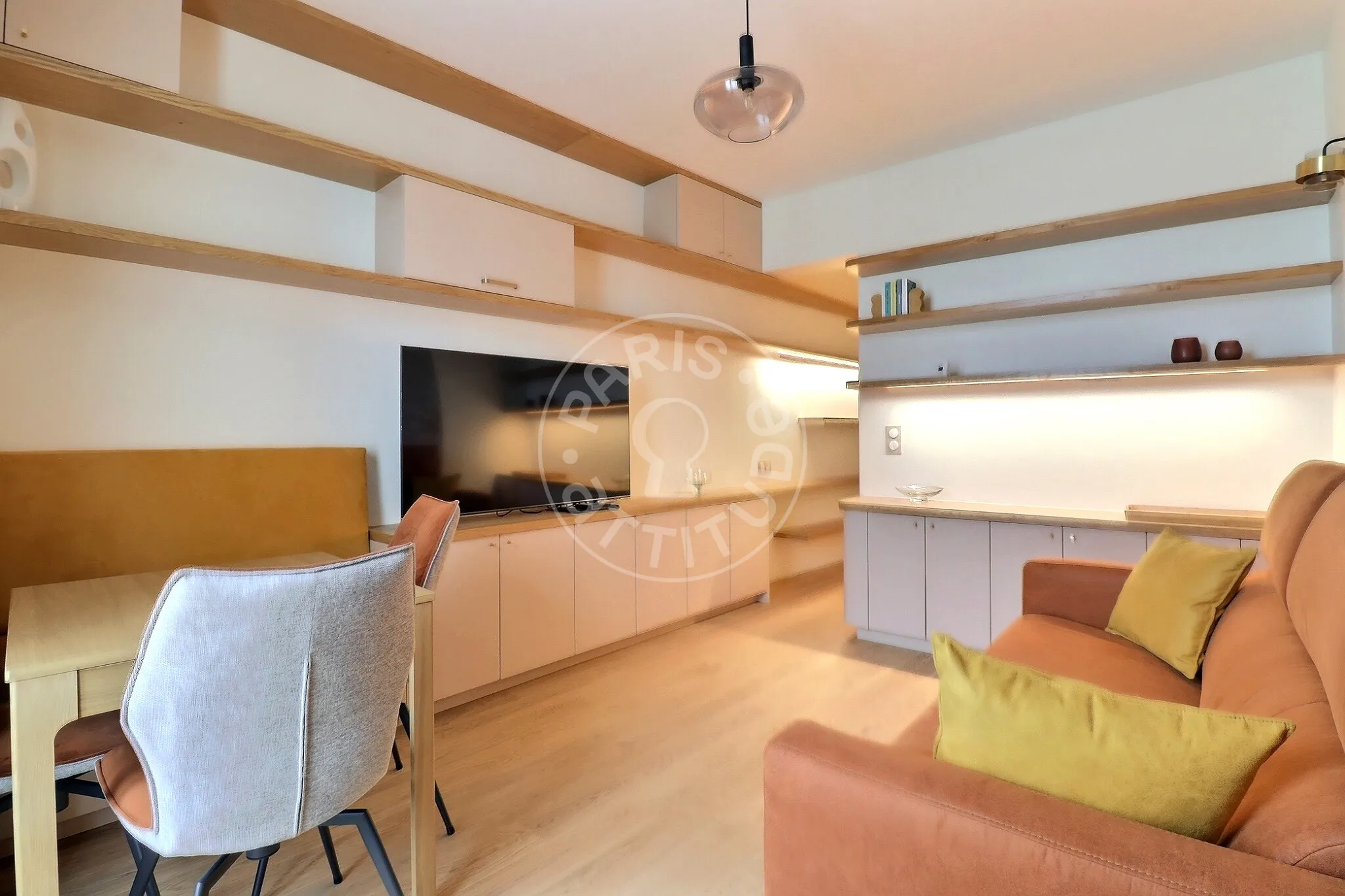 Appartement Rue Félix Ziem à Paris