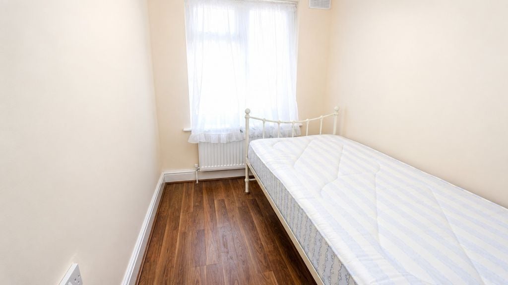House Montagu Road in Greater London