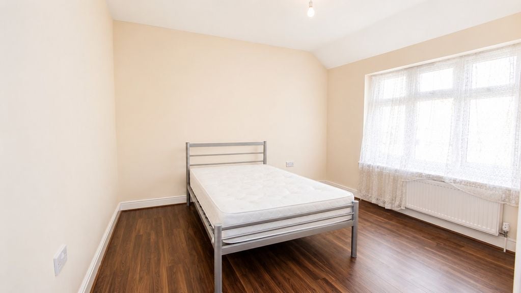 House Montagu Road in Greater London