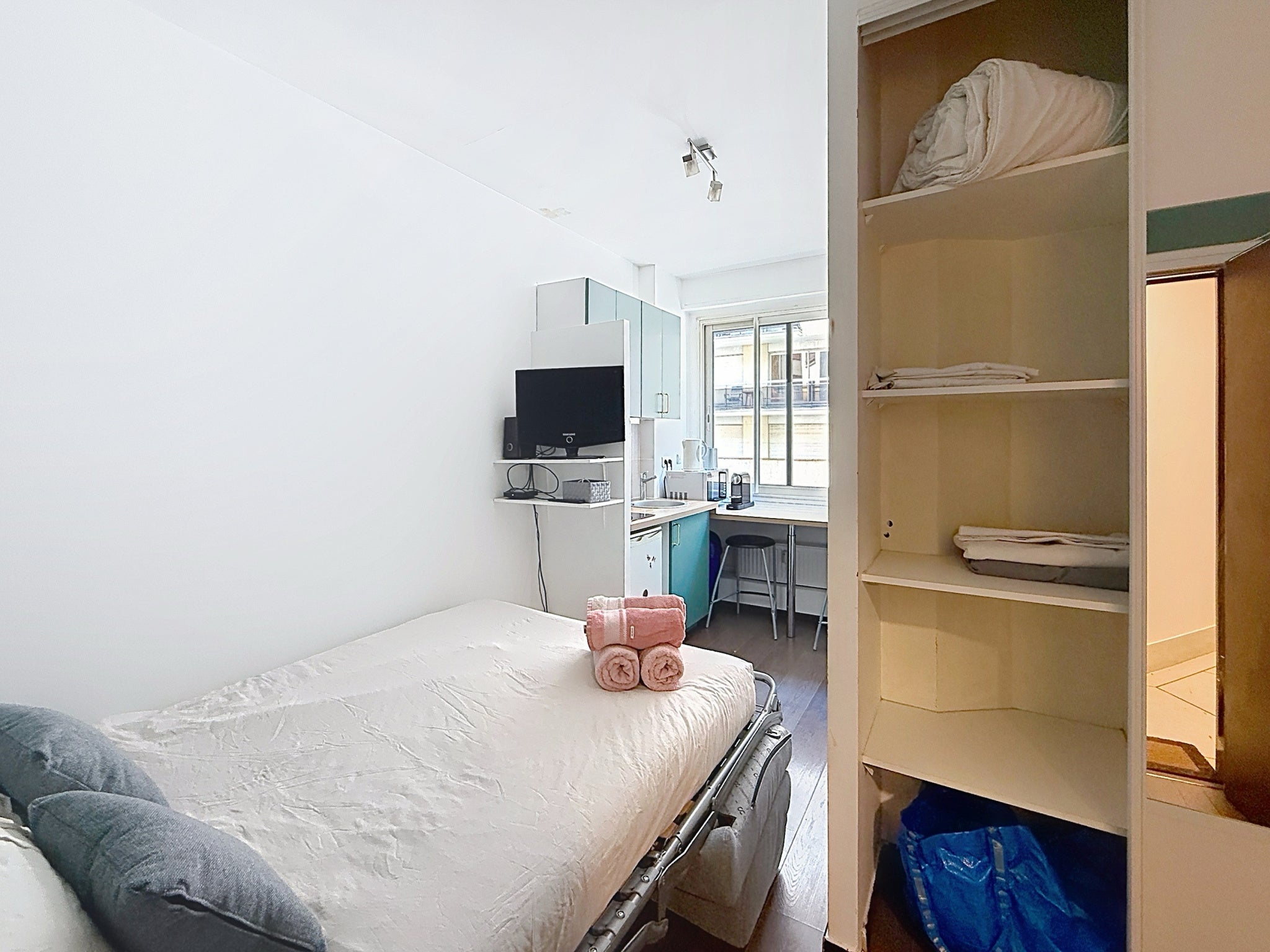 Room Quai François Mitterrand in Paris
