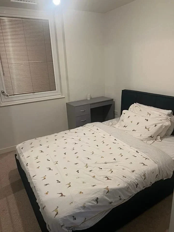 Flat Montrell Road in Greater London