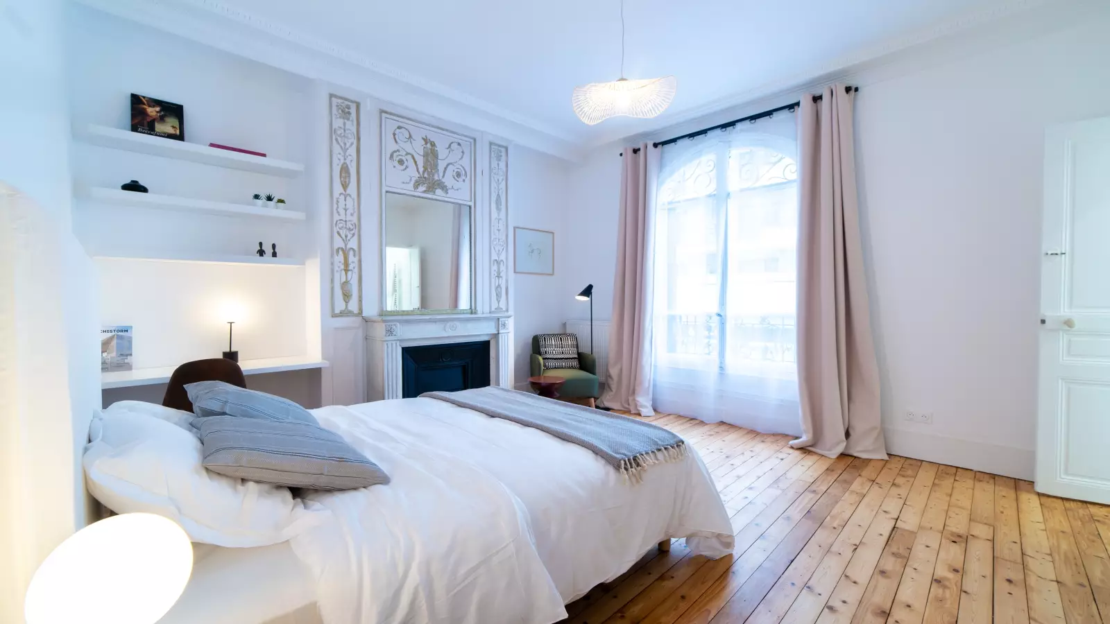Flat Rue Viala in Paris