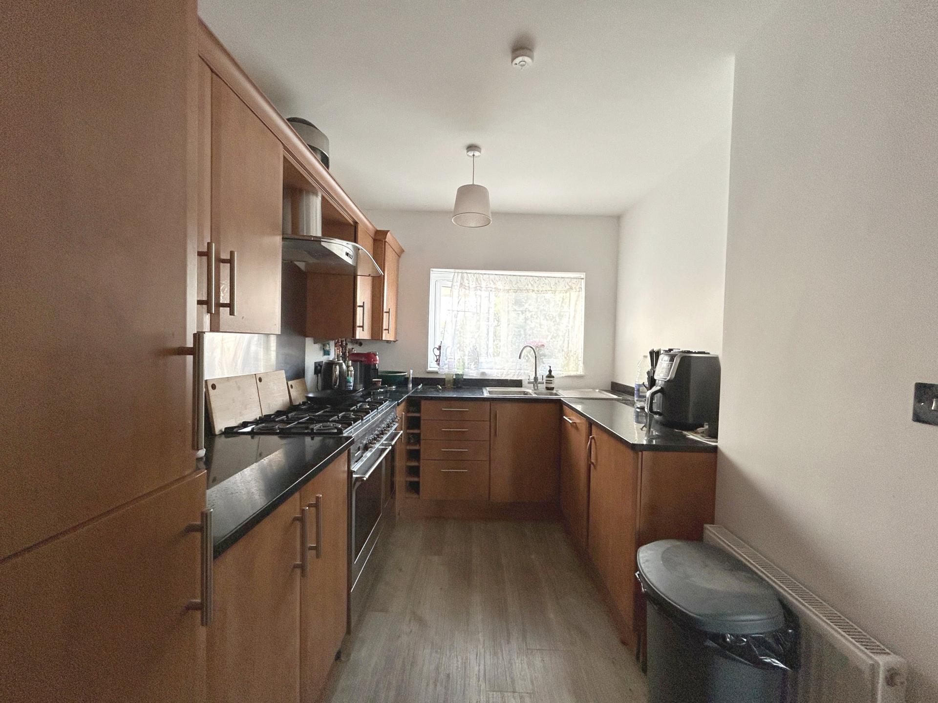 Flat Blanche Lane in Hertsmere