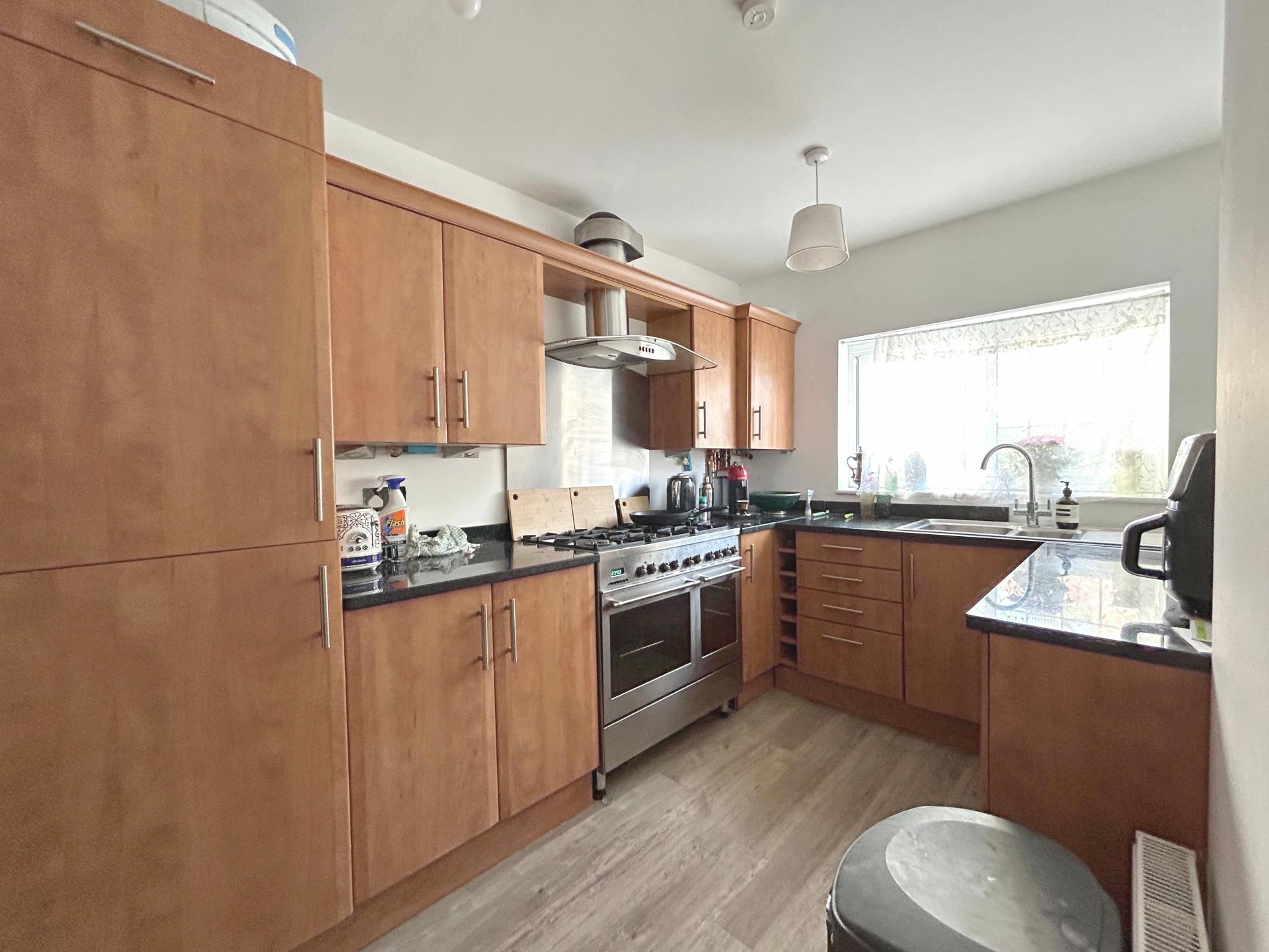 Flat Blanche Lane in Hertsmere