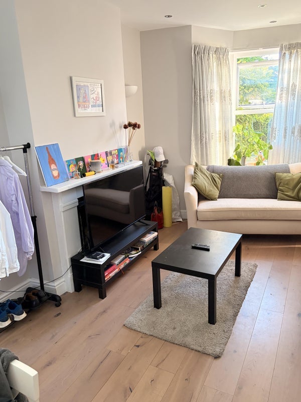 Room Fawe Park Road in Greater London