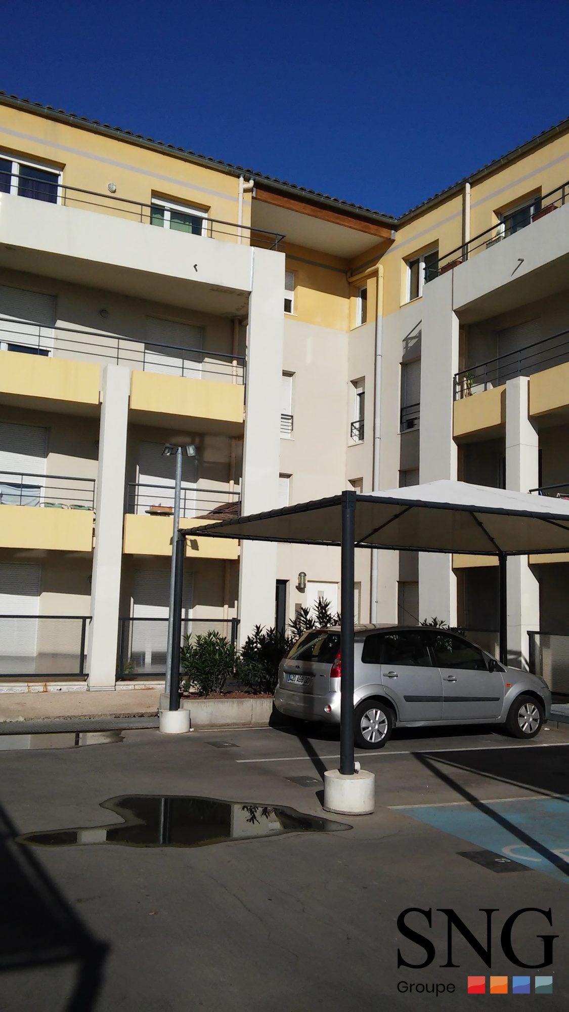 Flat Rue du Cours Ladroit in Bagnols-sur-Cèze