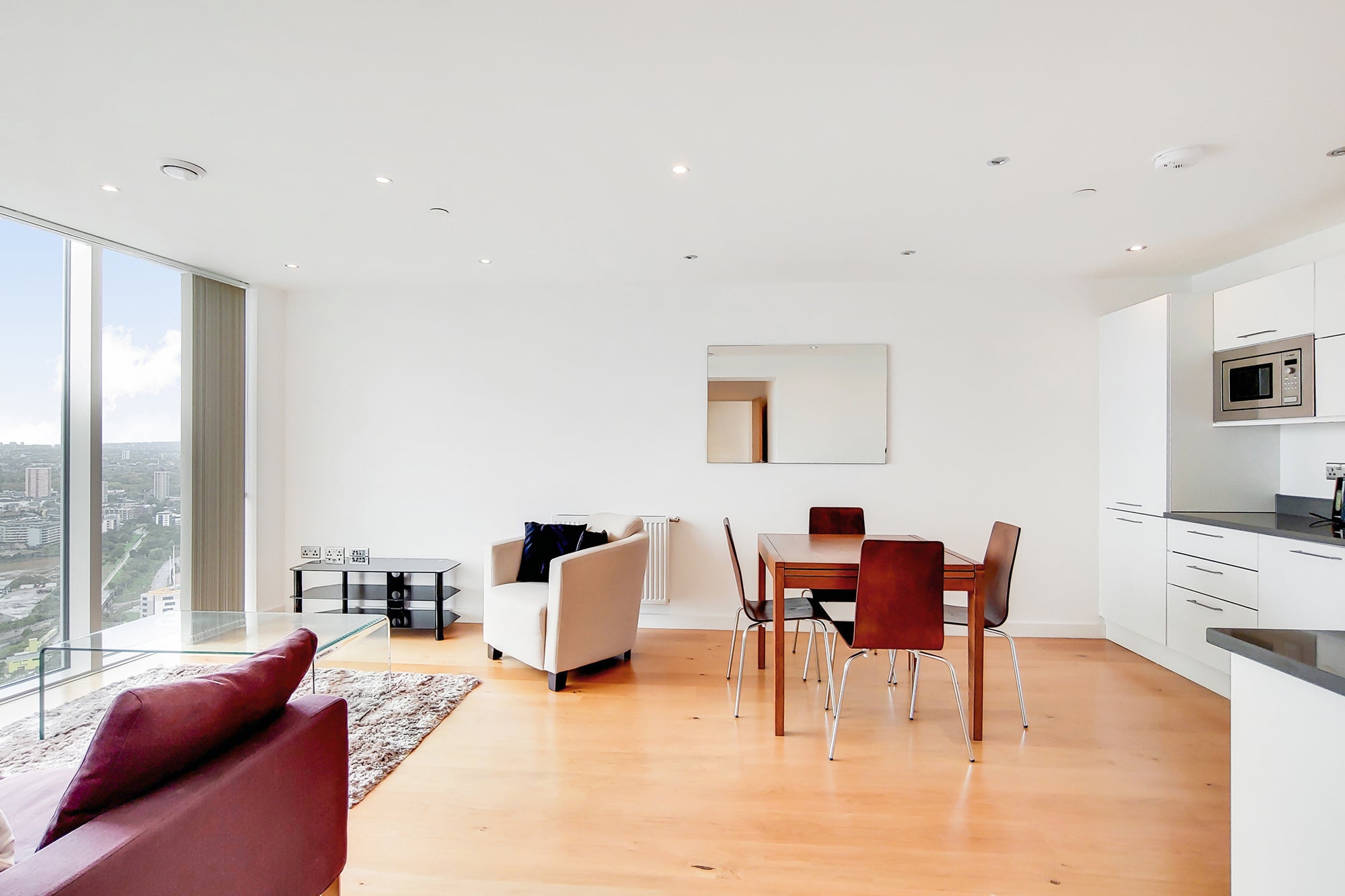 Flat Lapis Mews in Greater London