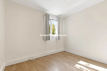 Flat Faraday Close in Greater London
