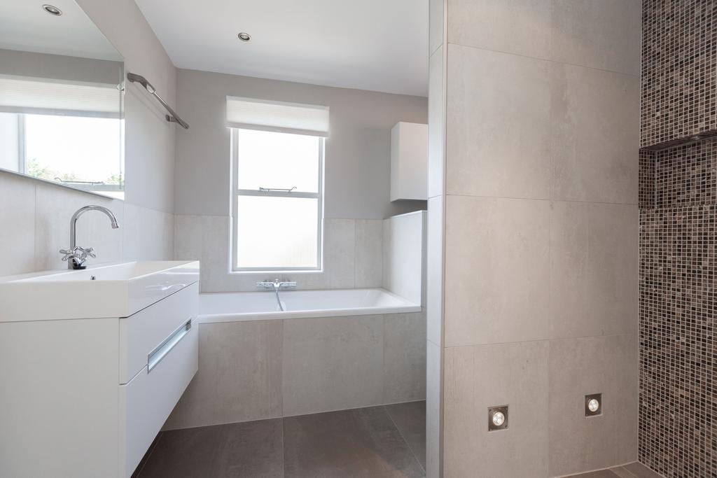 Huis Koningin Julianaweg in Leidschendam