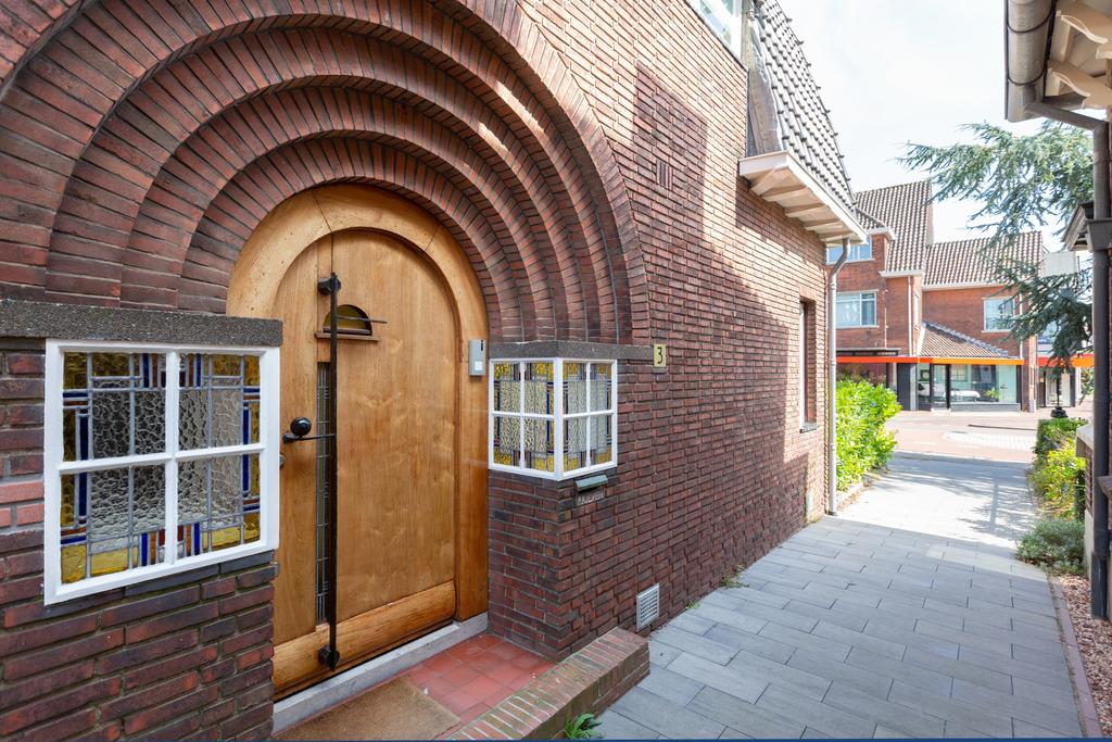 Huis Koningin Julianaweg in Leidschendam