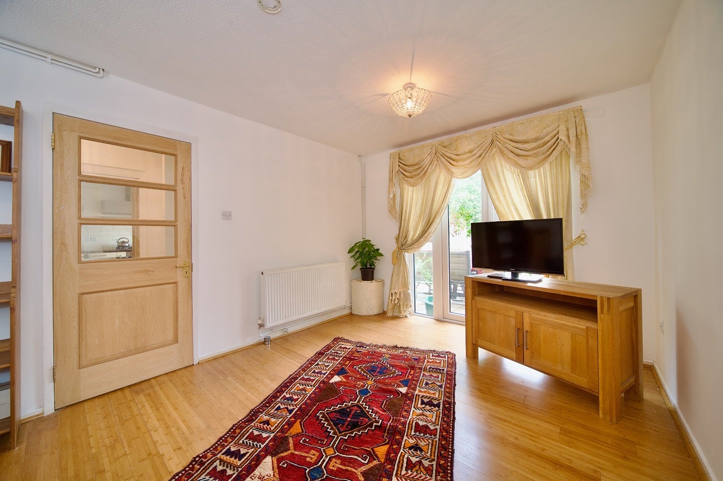 House Hazel Close in Greater London