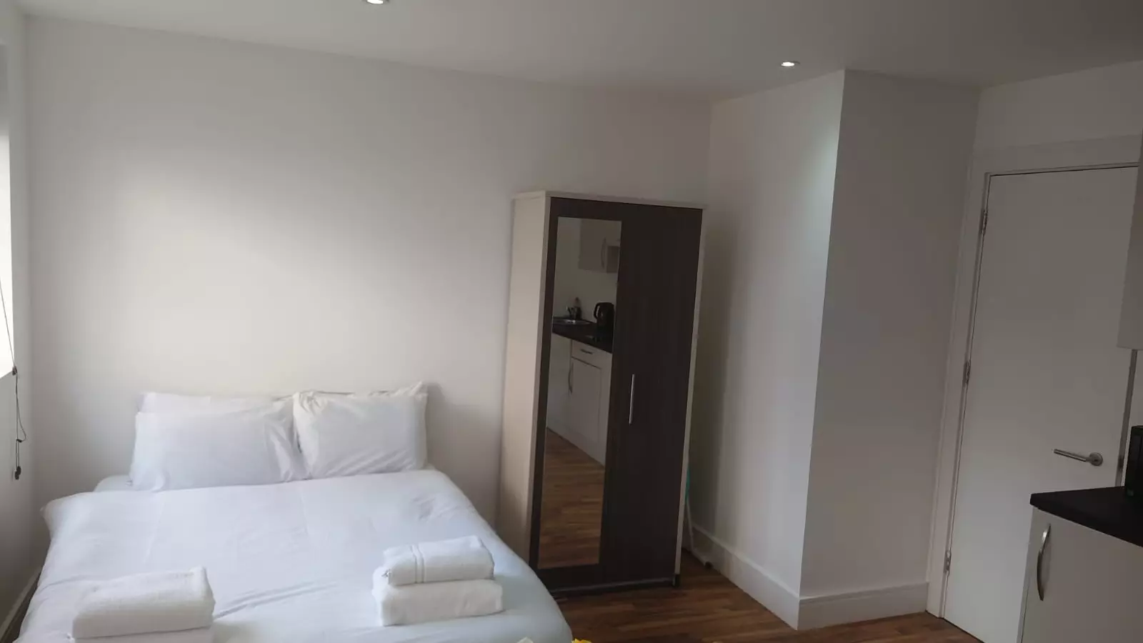 Flat Achillies Close in Greater London