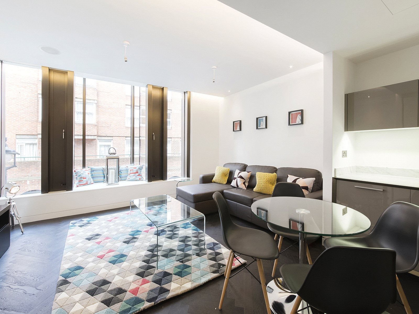 Flat Goodwin's Court in City of Westminster