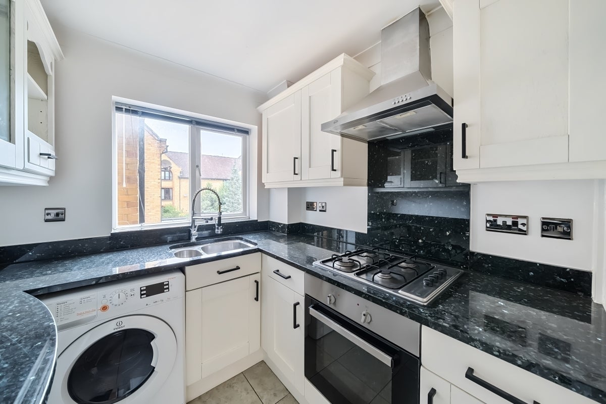House Welland Mews in Greater London