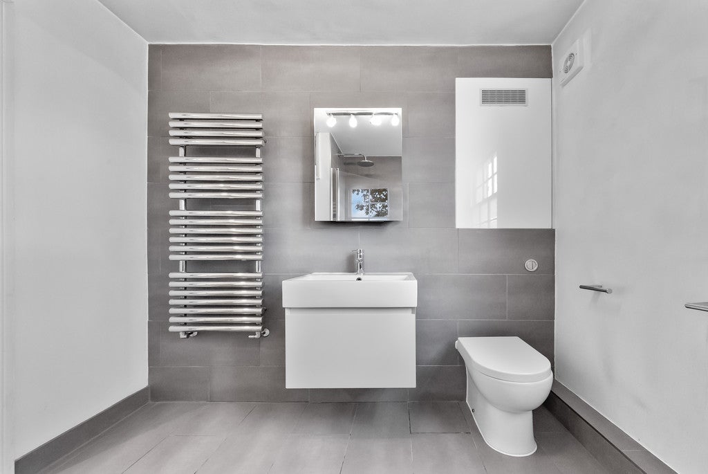 Flat Evans Close in Greater London