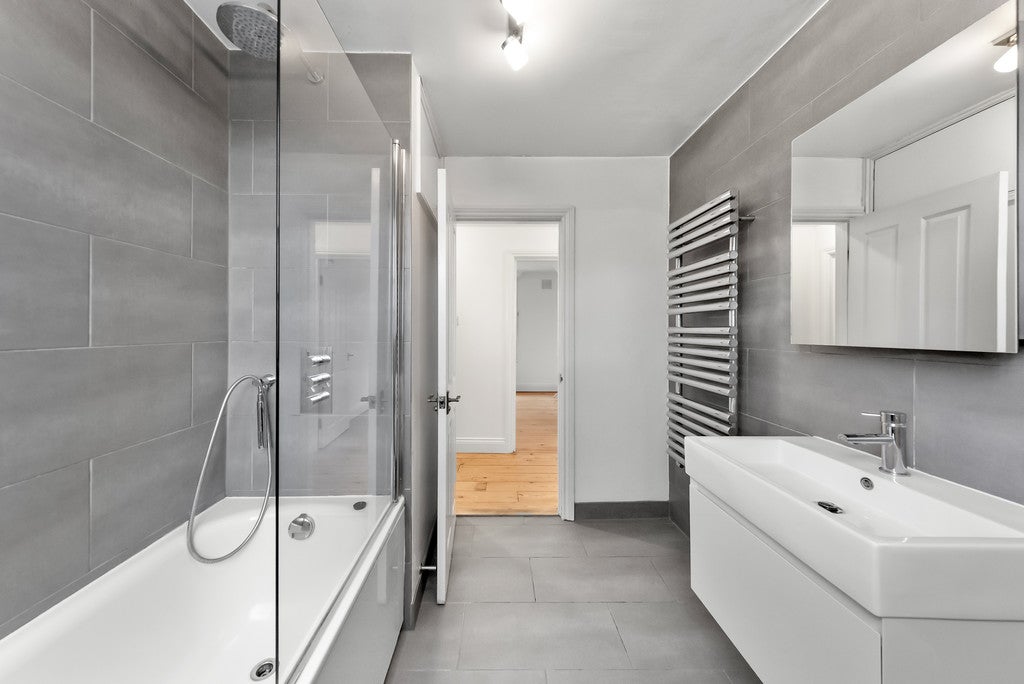 Flat Evans Close in Greater London