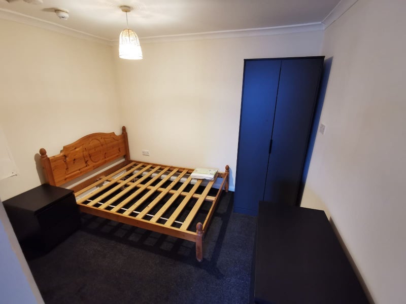 Room Pinceybrook Road in Harlow