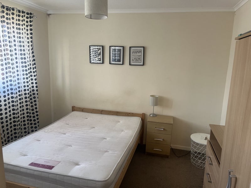 Room Brockworth in Yate