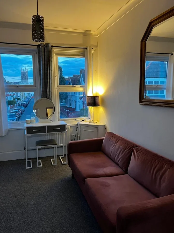 Flat Franciscan Road in Greater London