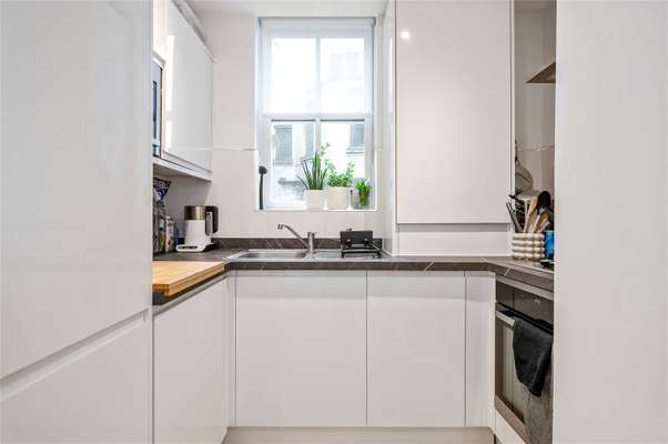 Flat Eastcheap in City of London
