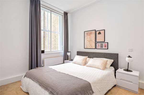Flat Eastcheap in City of London