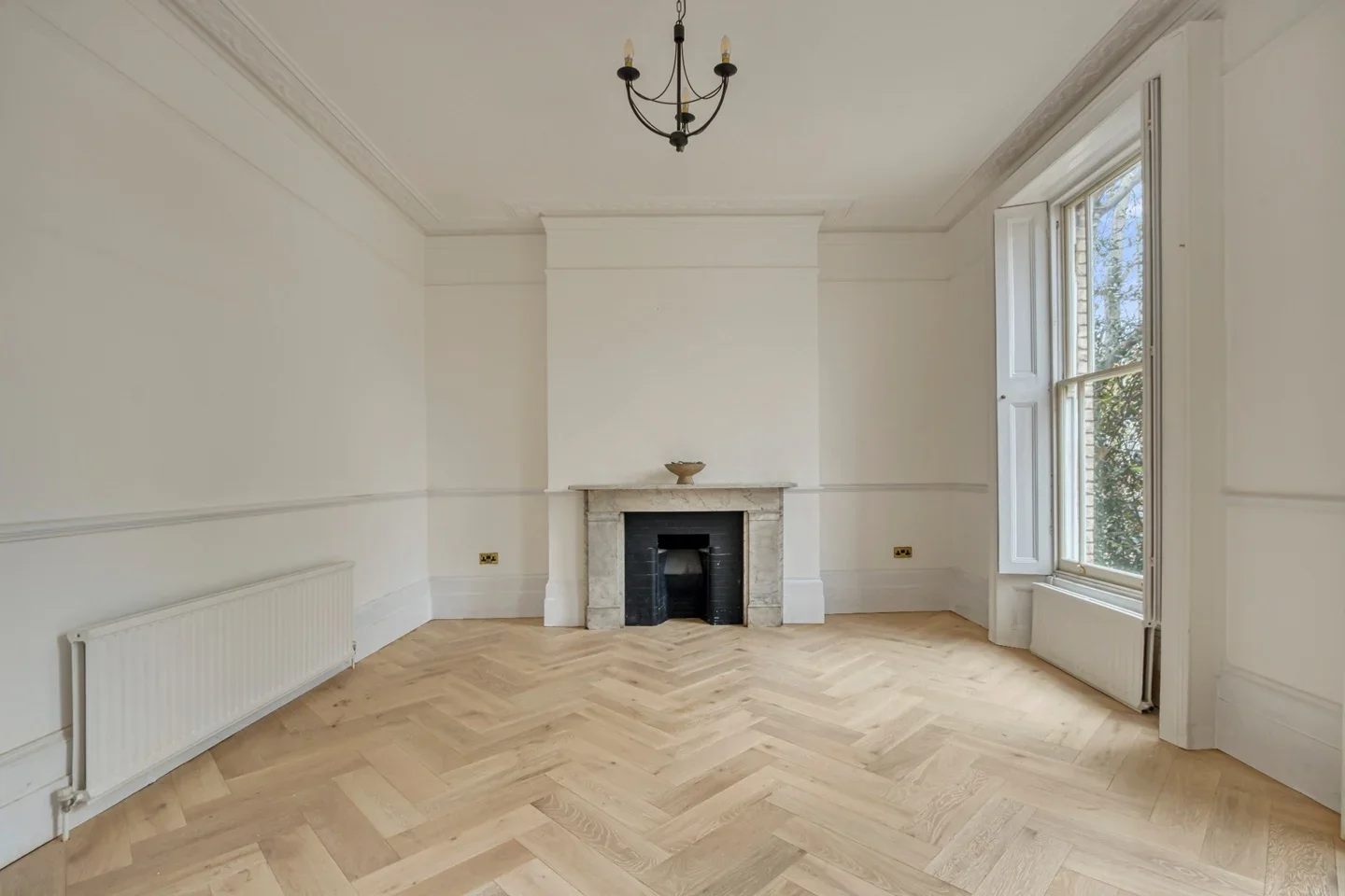 Flat Shooters Hill Road in Greater London